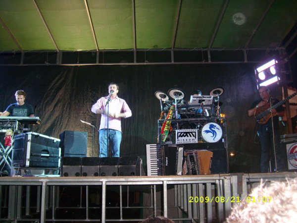 [SL270894.JPG]