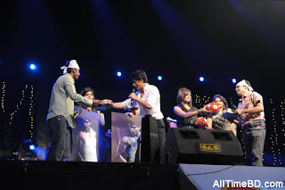 Shahrukh Khan Live in Dhaka photo gallery