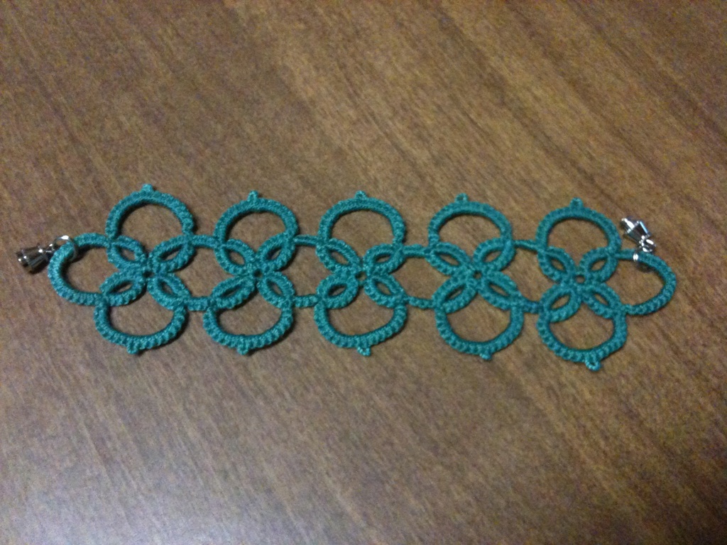 Tatting We make lace with lots of little knots! Needle Tatted Bracelet