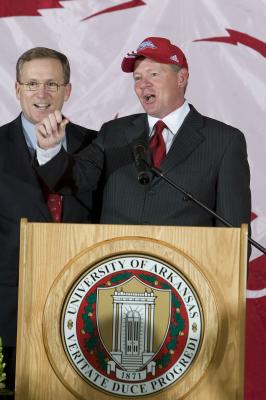 [Petrino+Razorbacks.jpg]