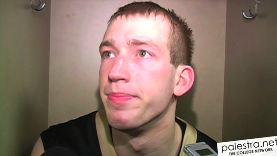 [Robbie+Hummel+closeup.png]