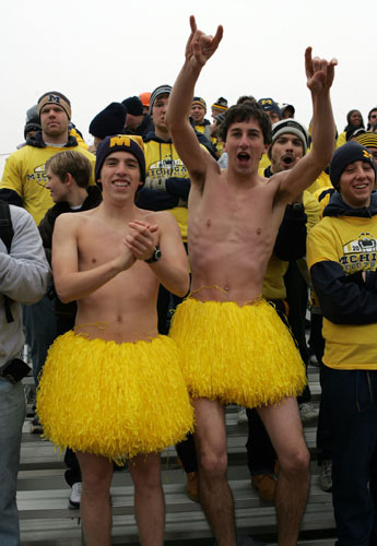 [Michigan-grass+skirts.jpg]