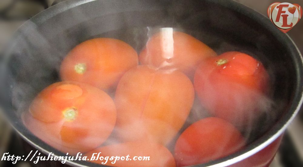 How to Peel or Skin Tomatoes طريقة تقشير الطماطم بسهولة