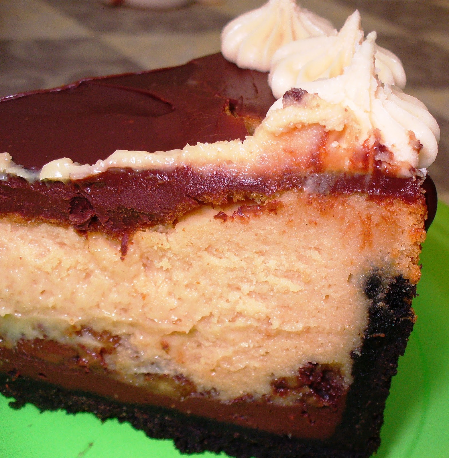 Leenee's Sweetest Delights Peanut ButterFudge Cheesecake