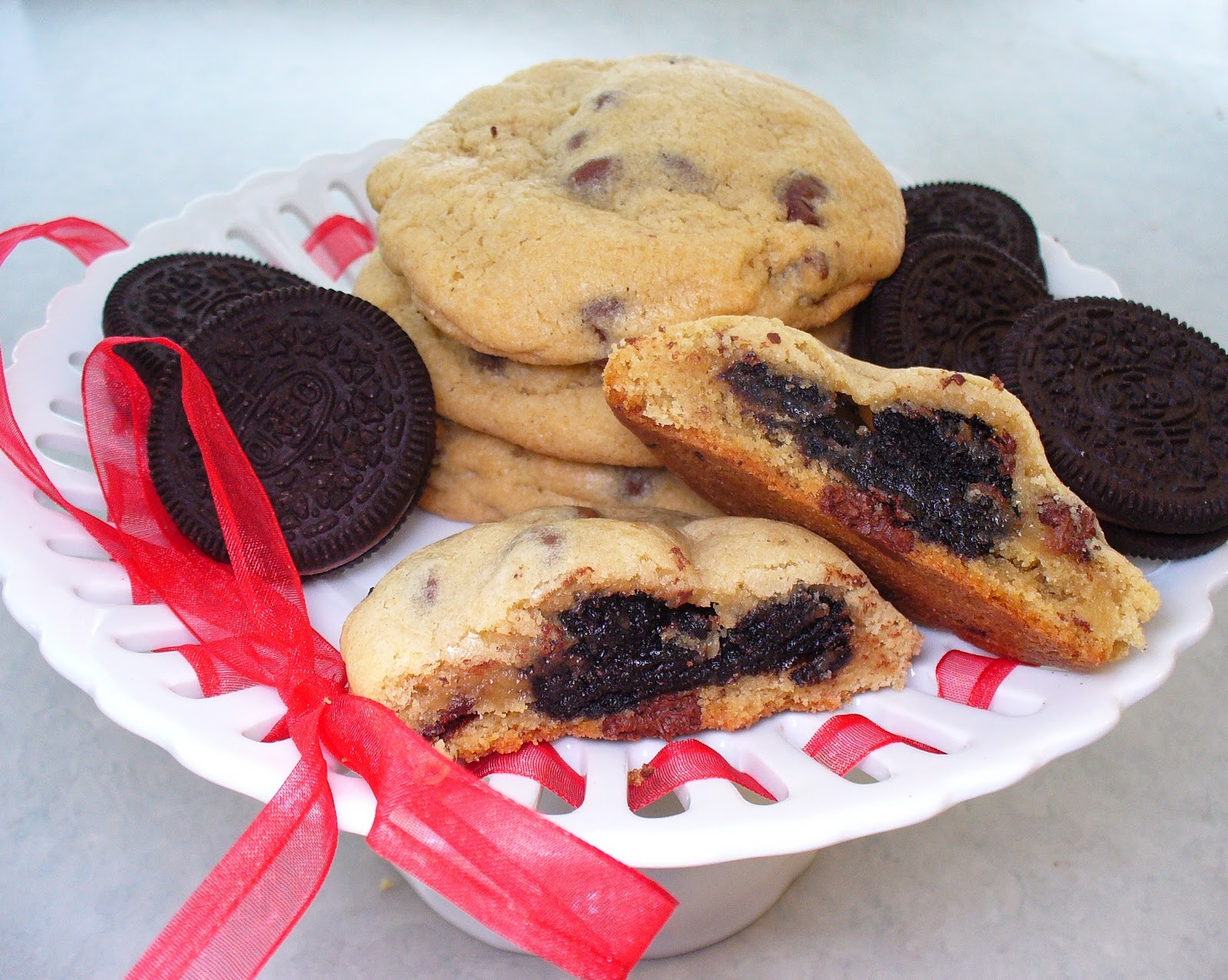 Leenee's Sweetest Delights: Oreo Truffle Surprise Cookies