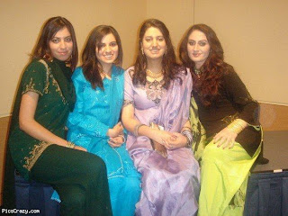 Pakistani Beautiful women Pictures