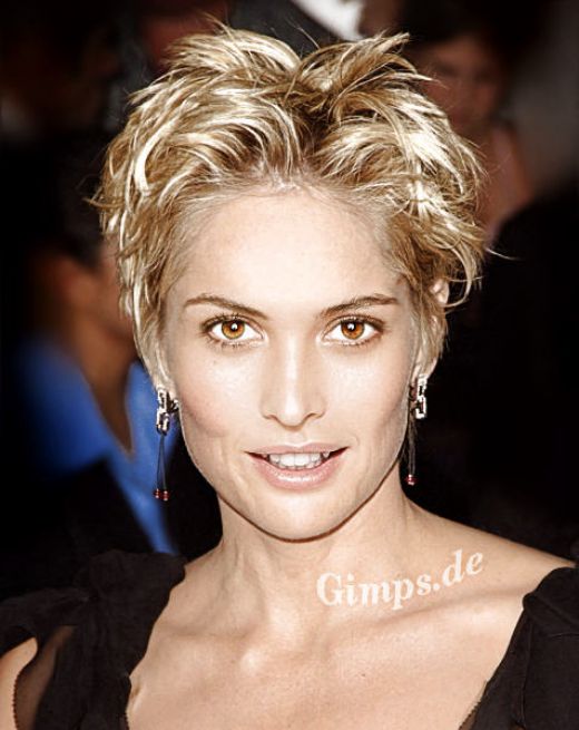 short hairstyles for women 2010