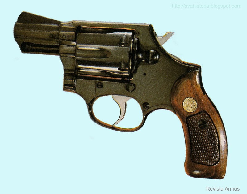 Historia del S.V.A. El revólver Llama "Piccolo".