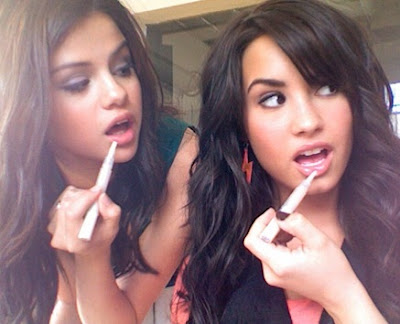 Demi and Selena Still BFF