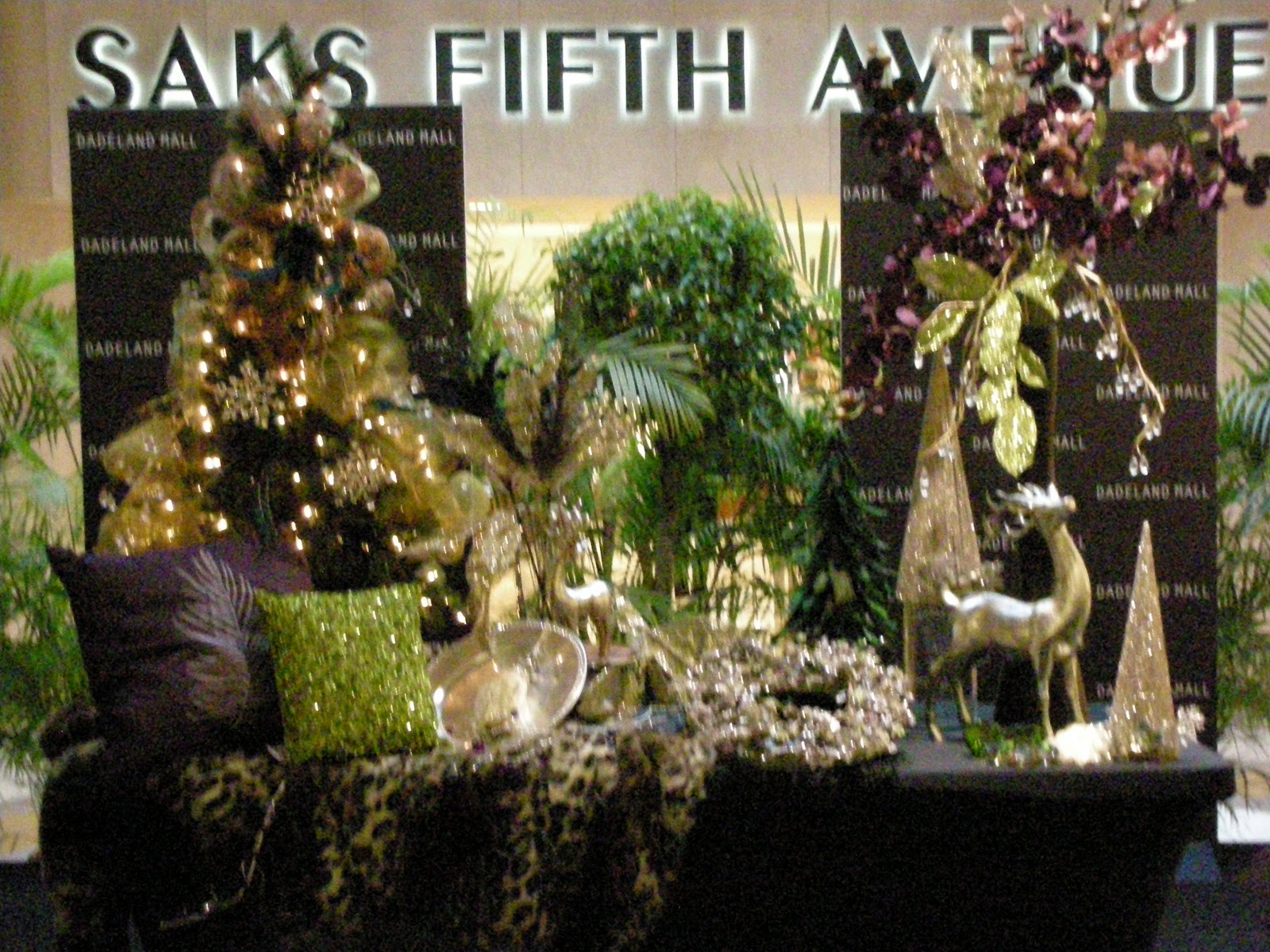 SeekingDecor: Holiday Home Decorating Trends 2010