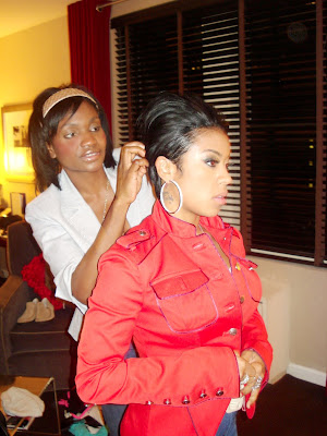 Keyshia Cole Funky, Blonde, Short Hairstyle. PHOTO 1 OF 4