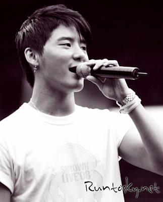 Xiah Junsu Hairstyle