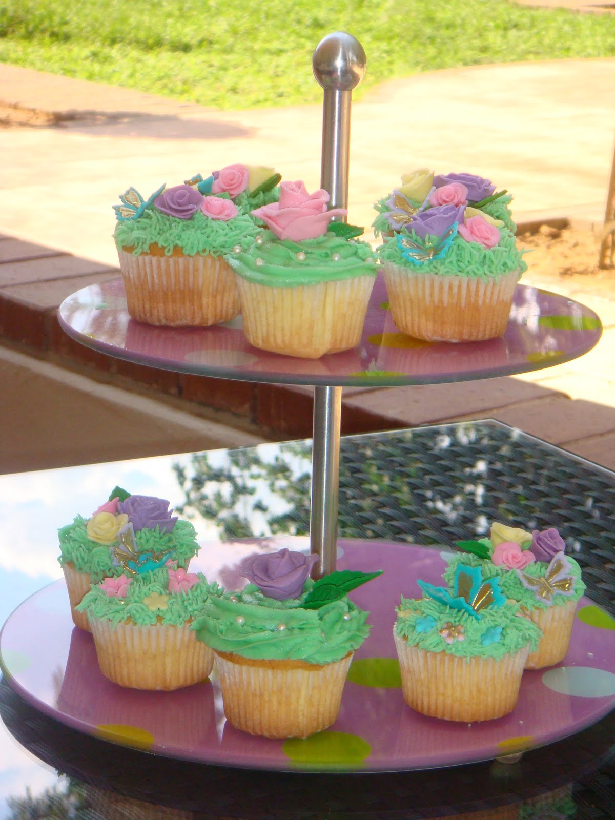 Couture Cupcakes by Nabeela Garden Party cupcakes