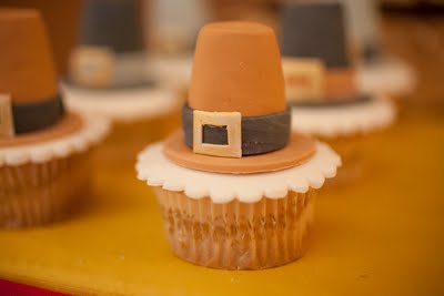 Pilgrim hat cupcakes