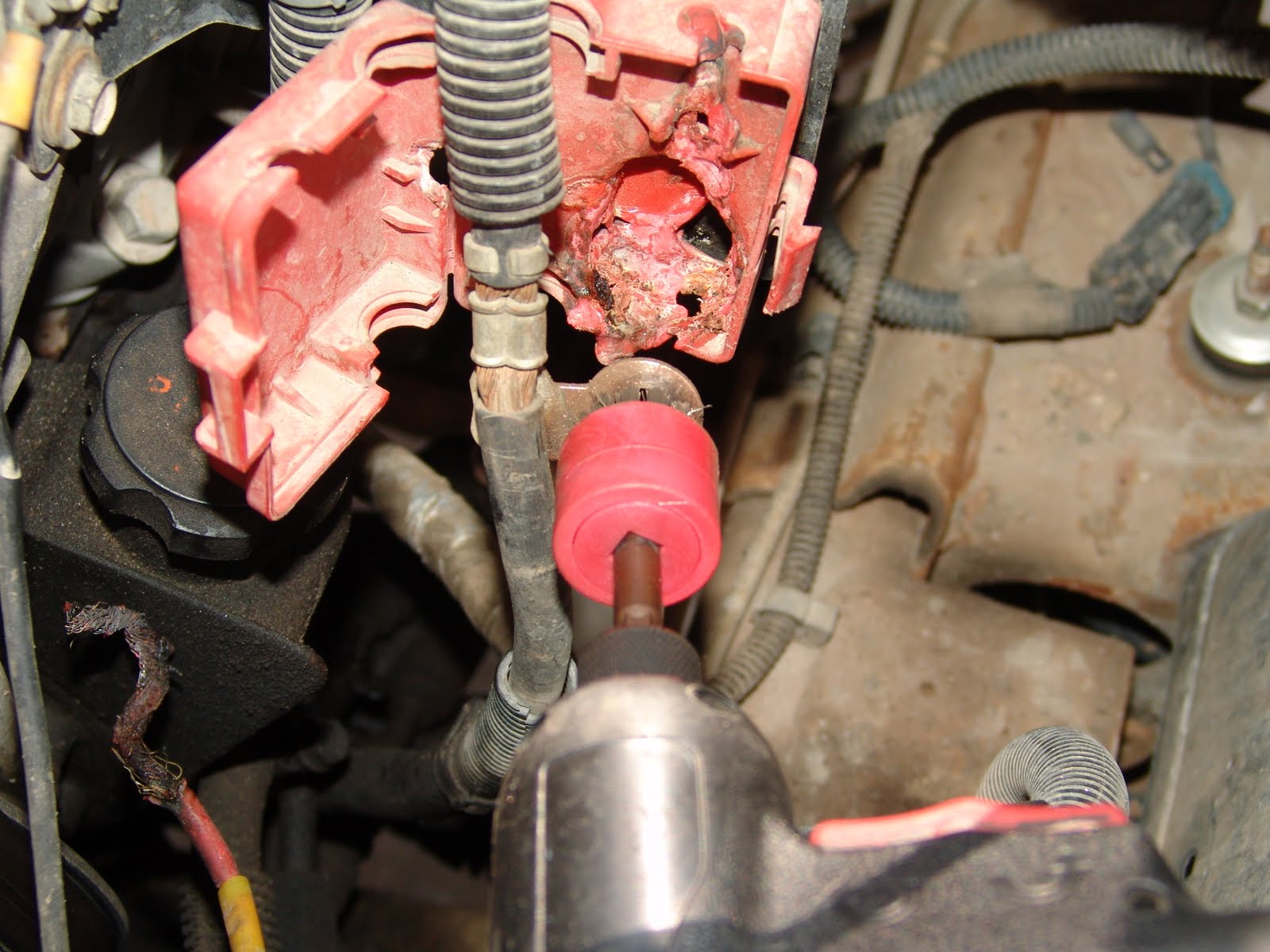 Sparky's Answers 2002 GMC Sierra, Erratic Charging Condition, Battery