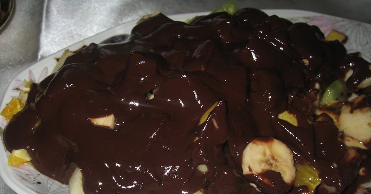 Yemek tarifleri ÇİKOLATA SOSLU MEYVE SALATASI