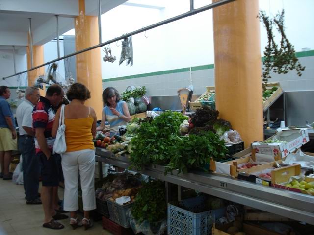 [ericeira+mercado.JPG]