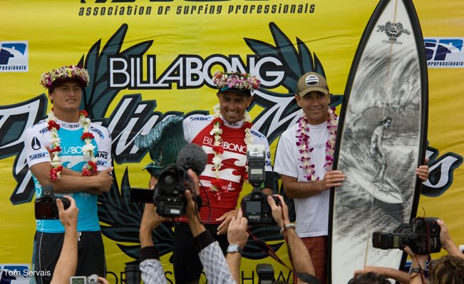 [kelly_slater_gerry_lopez_pipe.jpg]