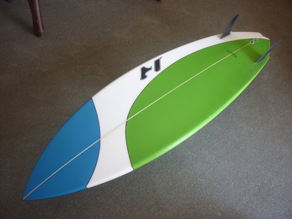 [russ_hoyte_surfboard.jpg]