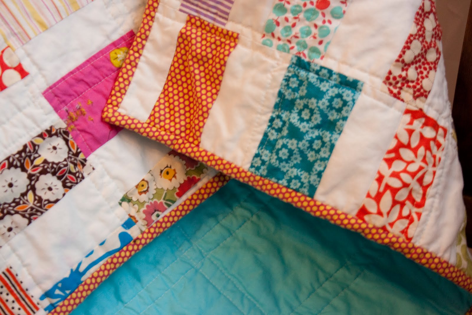 craftyblossom scrappy bar quilt.