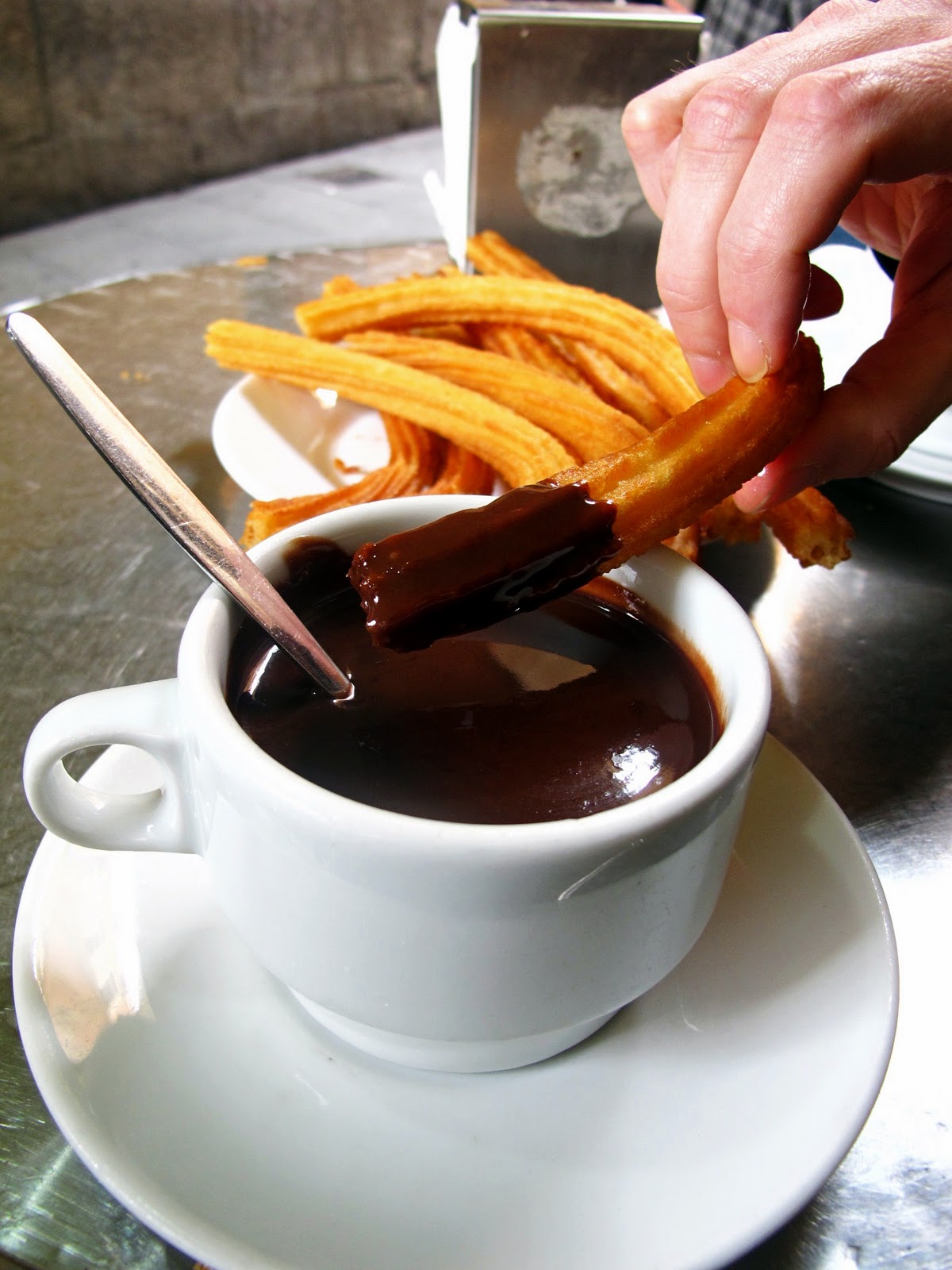 The HungryTrotting Couple.....goes ANYWHERE! TIME OUT Madrid Spain