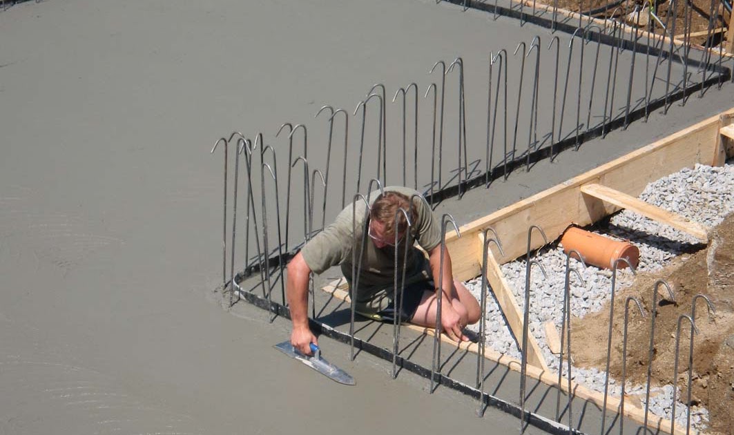 chris&niki: 19.07.2007 - Bodenplatte betonieren & glätten