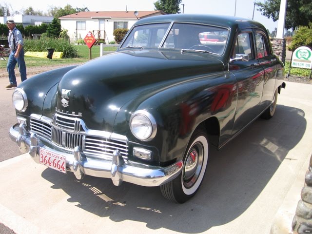 [IMG_8419+1948+Kaiser+Sedan.JPG]