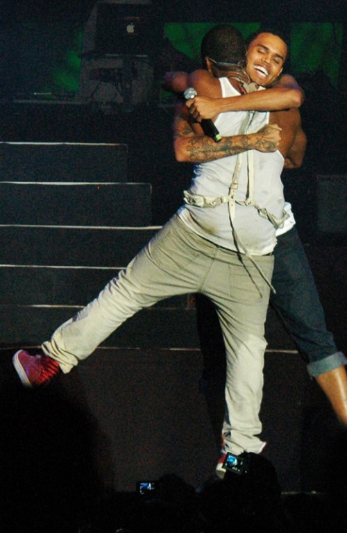 Dailybuzz Usher Chris Brown To Collab