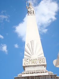 25 de Mayo monument