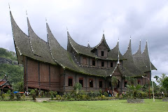 RUMAH GADANG NAN TACINTO