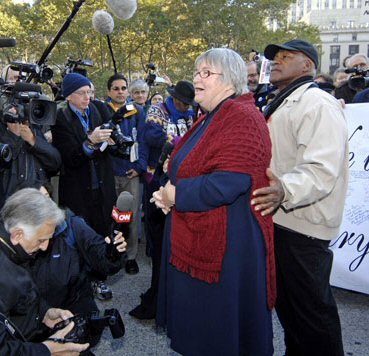 [20061016stewartSm.jpg]