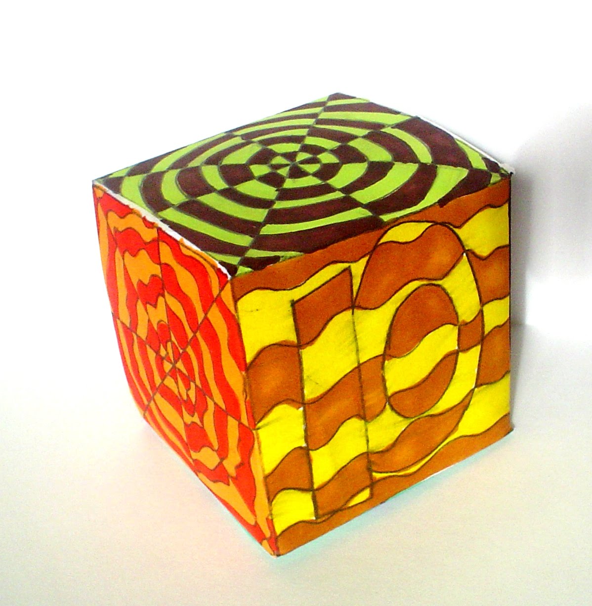 op art cube