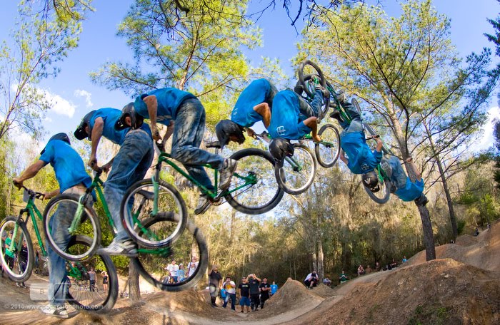 [_40Z0098MikeGbackflip.JPG]