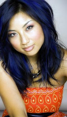 Brenda Song Shopping on Roberts...