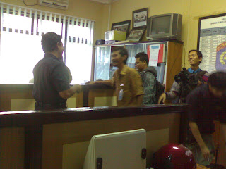MKantor Kebobolan Maling di 'Kamis Batik Ceria' Kantor Kebobolan Maling di 'Kamis Batik Ceria'