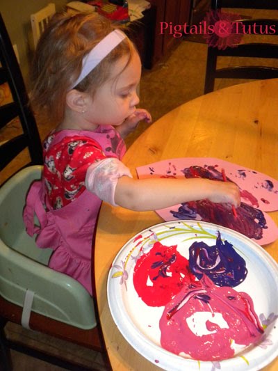 Labels: art for toddlers, valentine's day