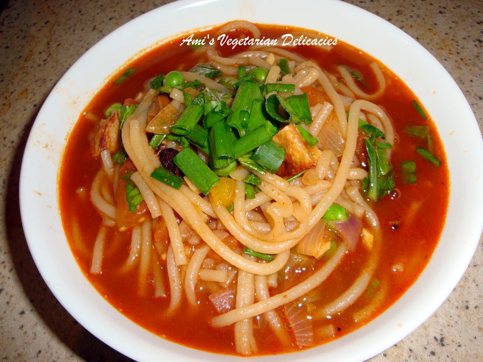 Ami's Vegetarian Delicacies Noodles in Soup (Tang mein)