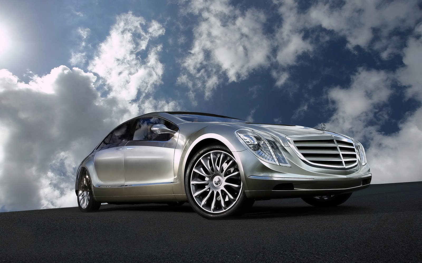 [039+Mercedes+Silver.jpg]