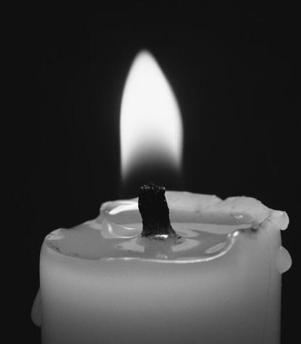 yom hashoah candle