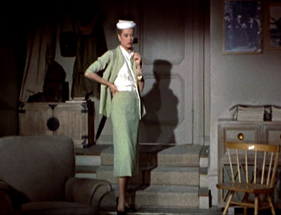 http://2.bp.blogspot.com/_z67Us5gYrk8/TOpvdoq-GOI/AAAAAAAAAIg/7I-rn-LJ_a0/s1600/Rear-Window_Grace-Kelly_green-suit_full-length_bmp-4.jpg
