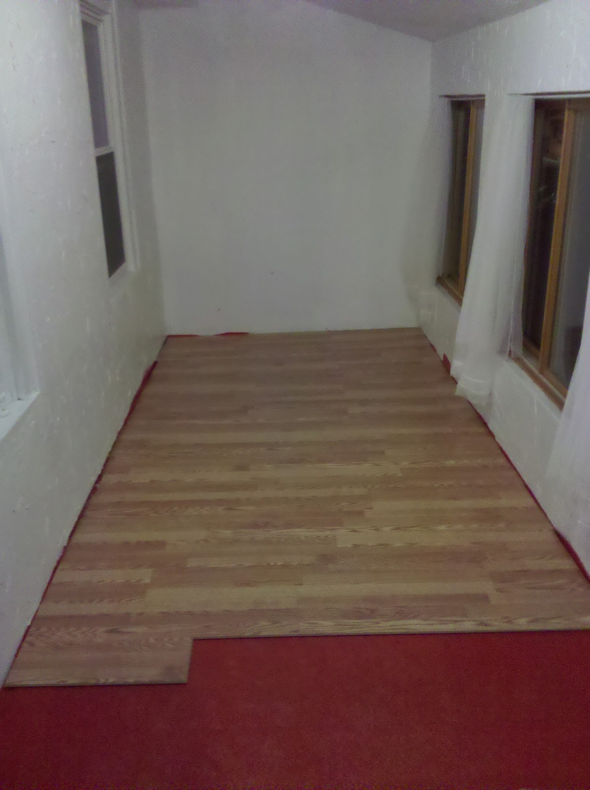 Hammers and High Heels Spare Room Flooring is Done! DIY Steps to