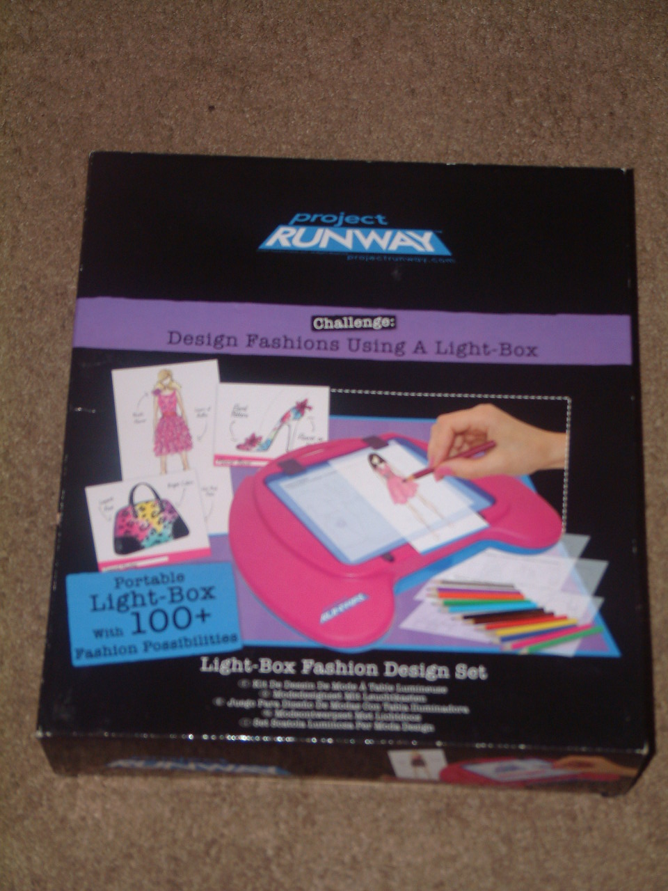 BizziMommi's Blog Project Runway Light Box Fashion Design Set from