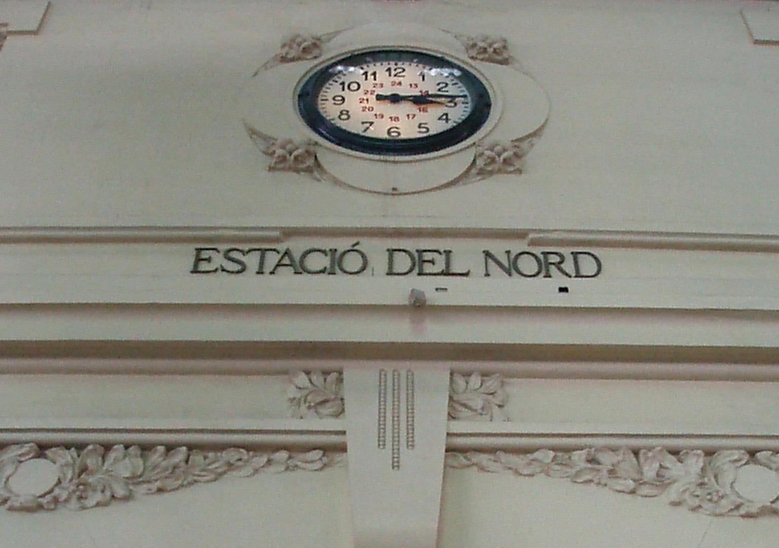 [Valencia.Estación+del+Norte.Interior.JPG]