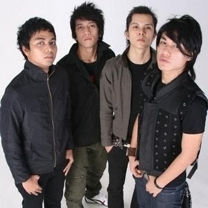 Amor y Amistad: kEkAsIh yaNg tAk dIAnggAp - kErtAs bAnd
