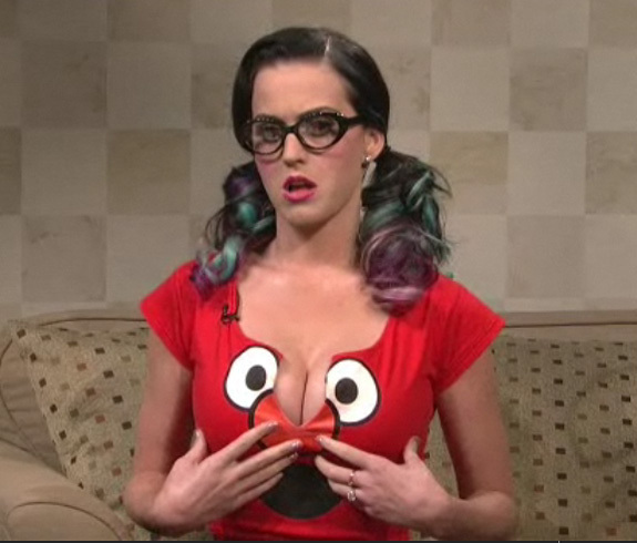 Giveaway Katy Perry's Elmo Tee PLUS Elmo Spoofs Social Network