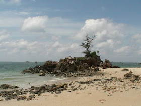 PANTAI PERIGI BATU