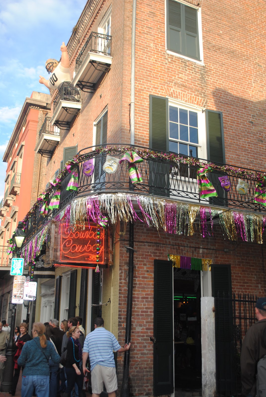 Just your typical day on Bourbon St. (New Orleans) | The Hungry Nomad