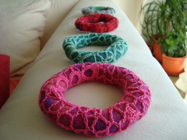 [bangles+fishnet.jpg]