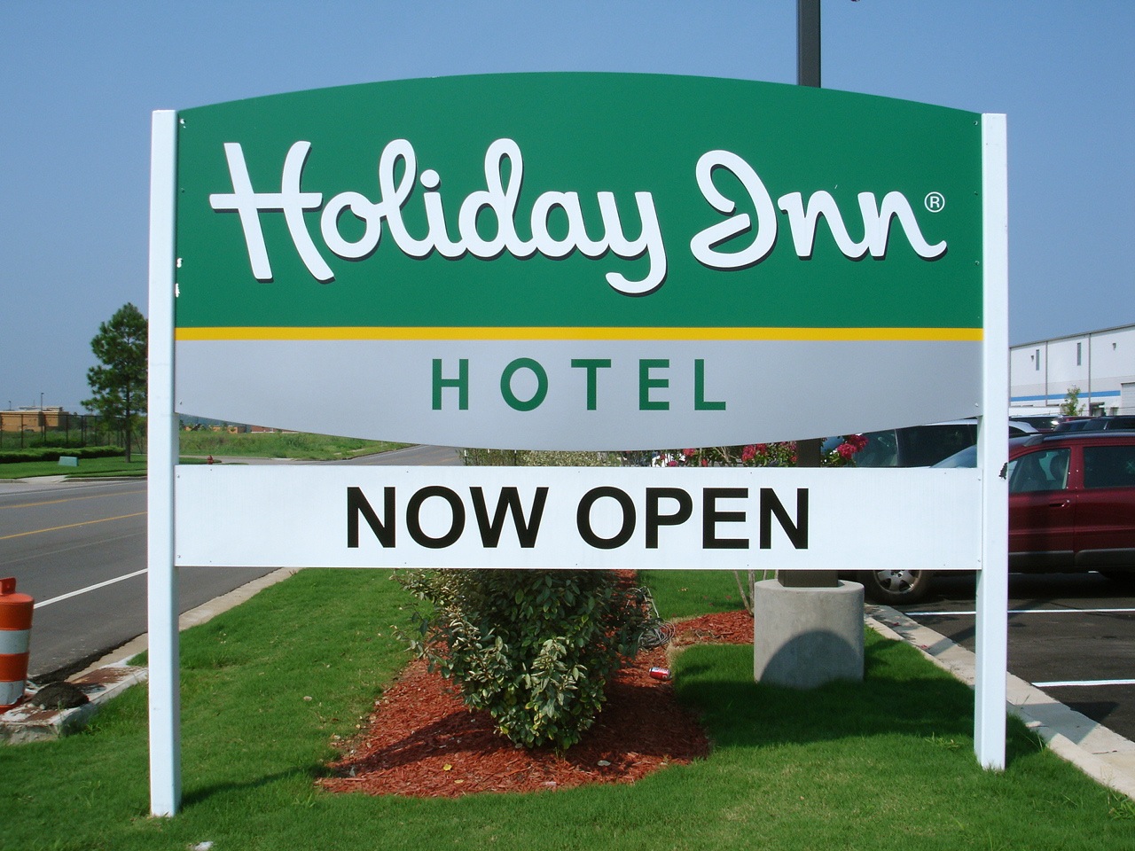 [Holiday+Inn+Sign.jpg]