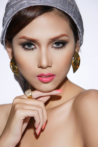 Vo Hoang Yen - Miss Vietnam Universe 2009